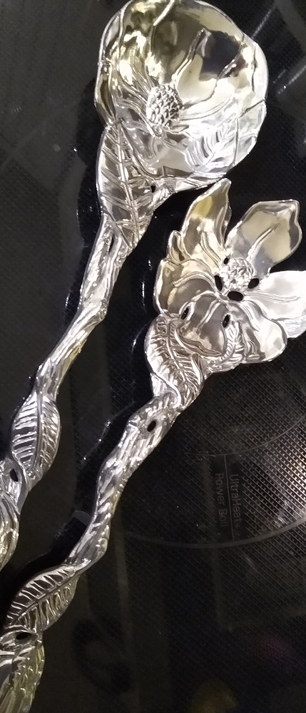 NWOT Aurthur Court Magnolia Salad Servers